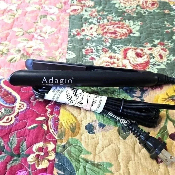 Adaglo flat iron‎ - Picture 1 of 4